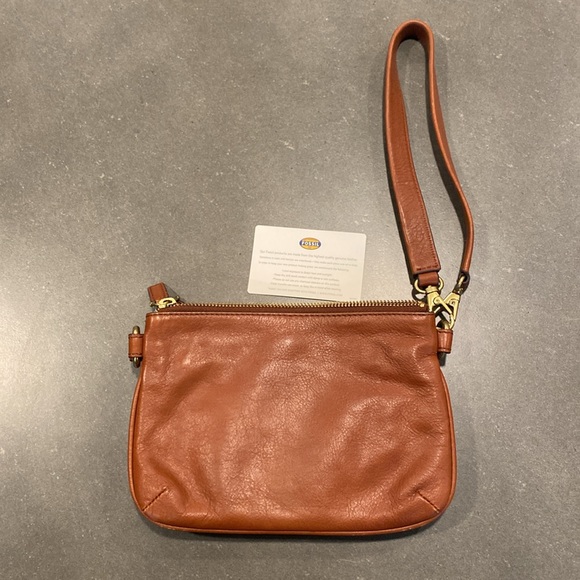 Fossil wristlet NWOT - Picture 3 of 9